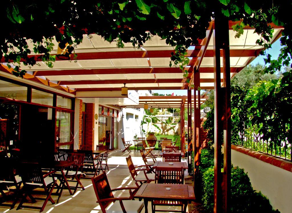 Albayrak Hotel Çeşme Exterior foto