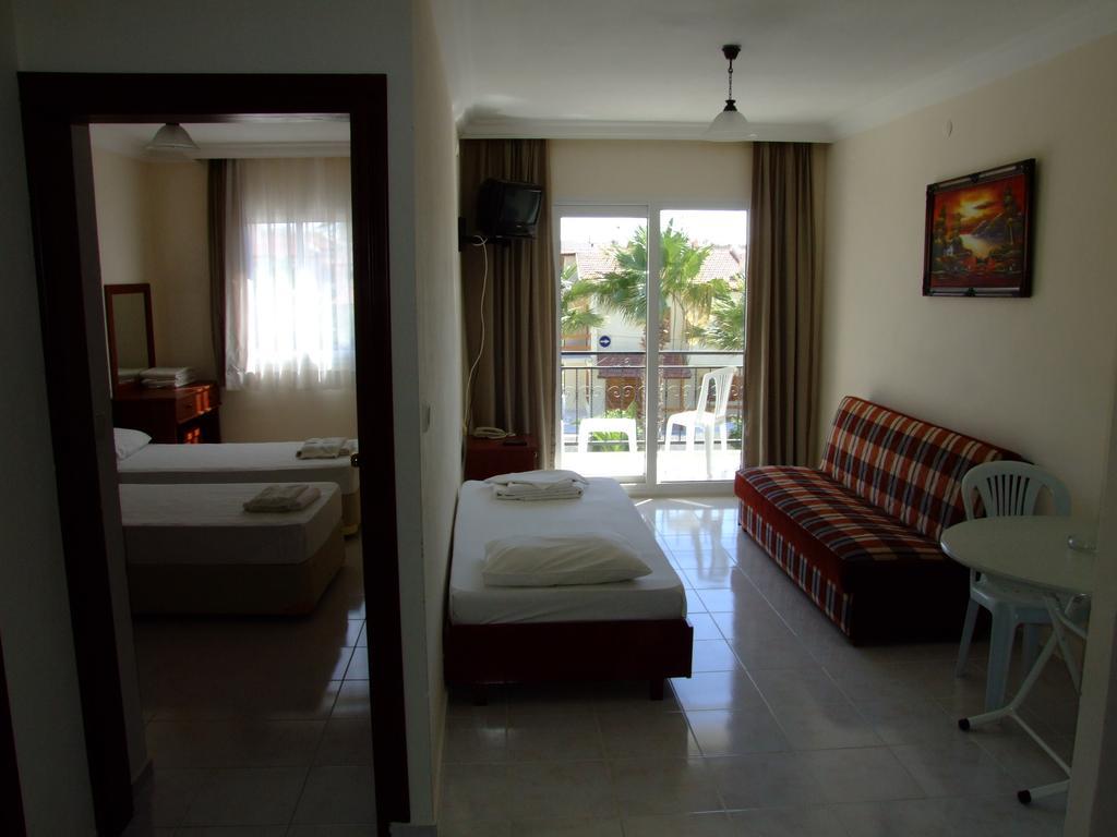 Albayrak Hotel Çeşme Habitación foto